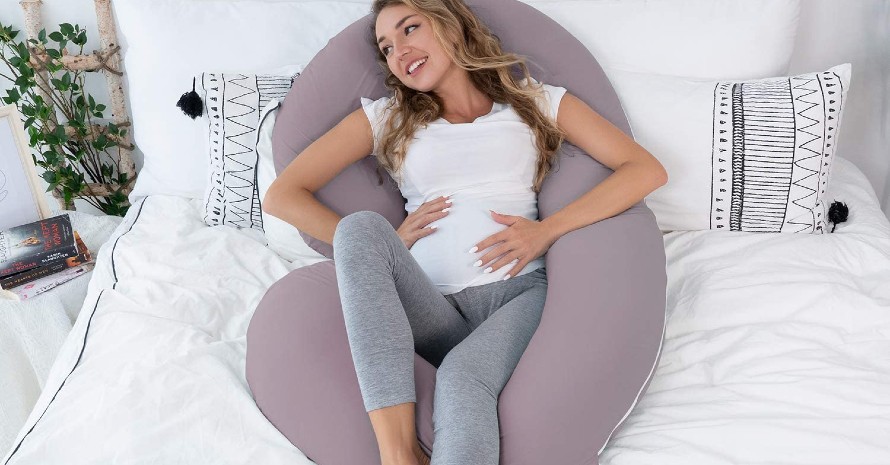 Body-Pillows-for-Twin-Pregnancy