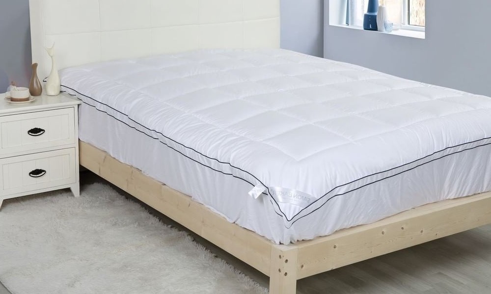 Odor-free mattress cover