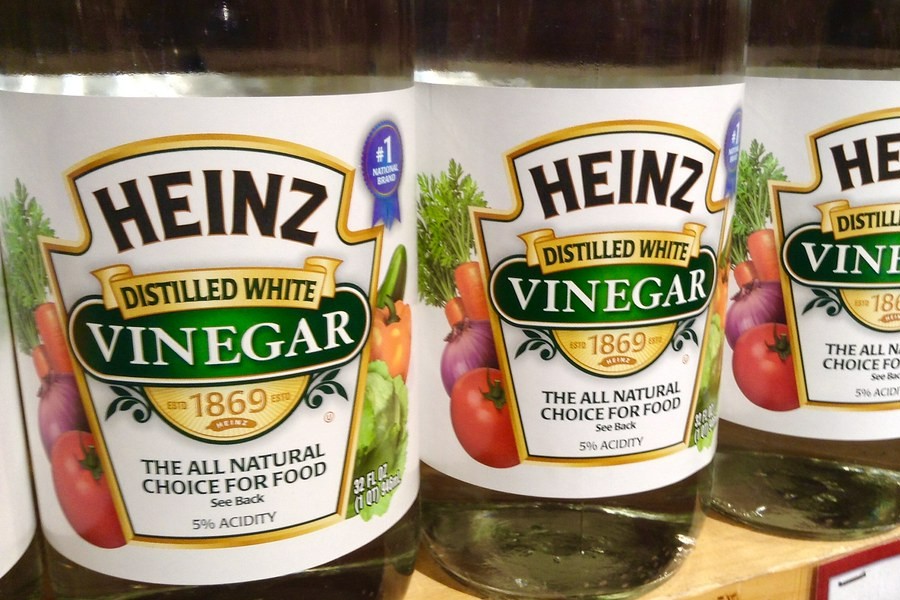 vinegar-three-bottels