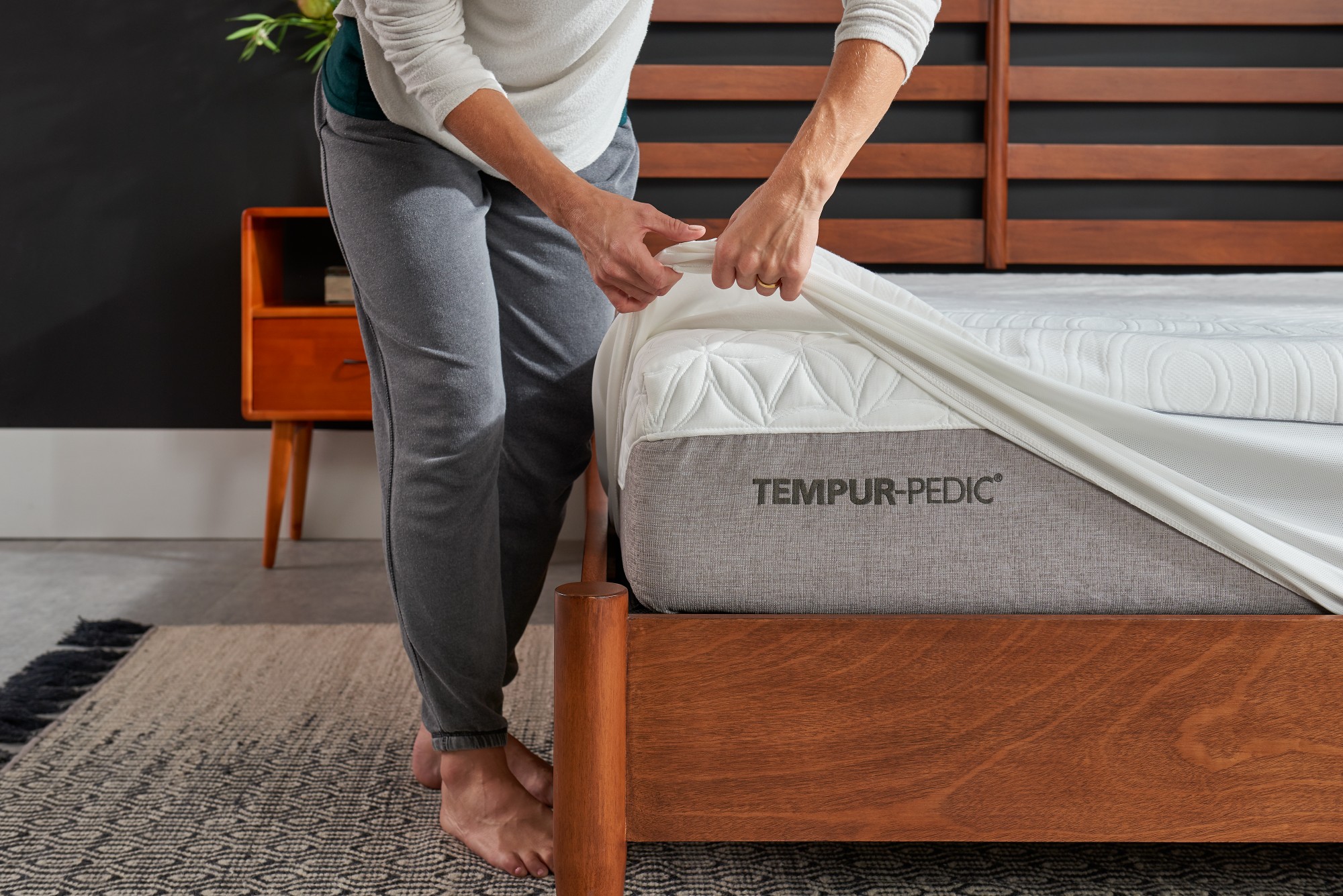 How To Put On A Mattress Protector
