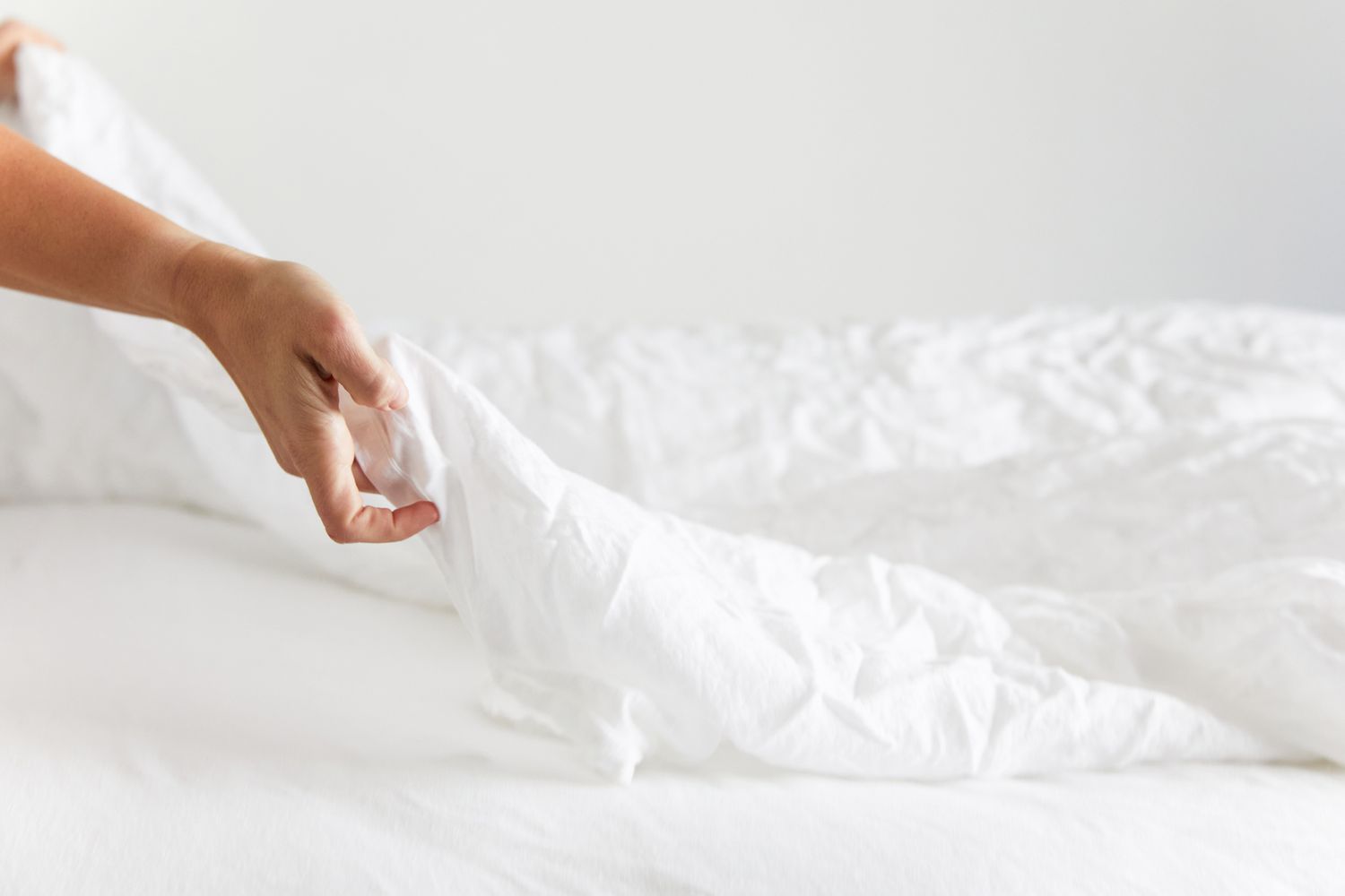 Remove Bed Covers And Sheets