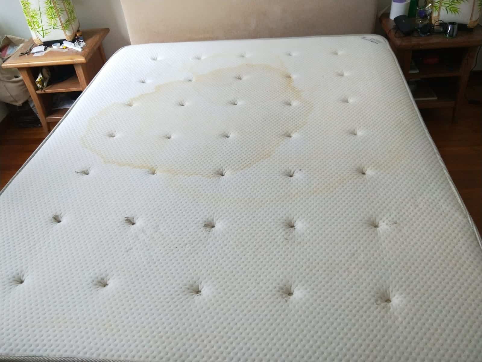 What Causes Yellow Stain On Mattress?