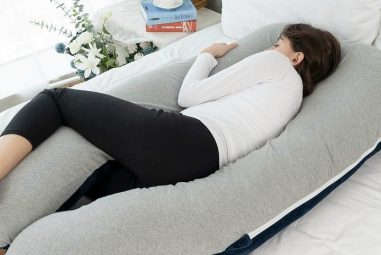Best Pregnancy Pillows: Full Buyer’s Guide 2020